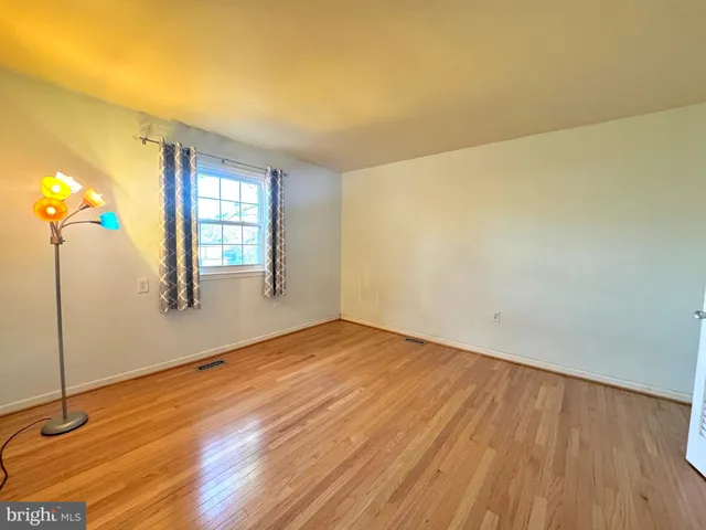 $3,800 | 1008 Moorefield Creek Road Southwest, Vienna, VA 22180