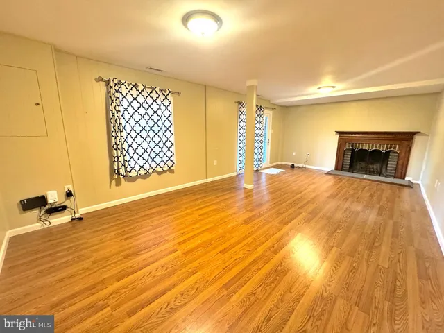 $3,800 | 1008 Moorefield Creek Road Southwest, Vienna, VA 22180