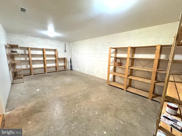 $3,800 | 1008 Moorefield Creek Road Southwest, Vienna, VA 22180