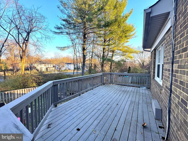 $3,800 | 1008 Moorefield Creek Road Southwest, Vienna, VA 22180