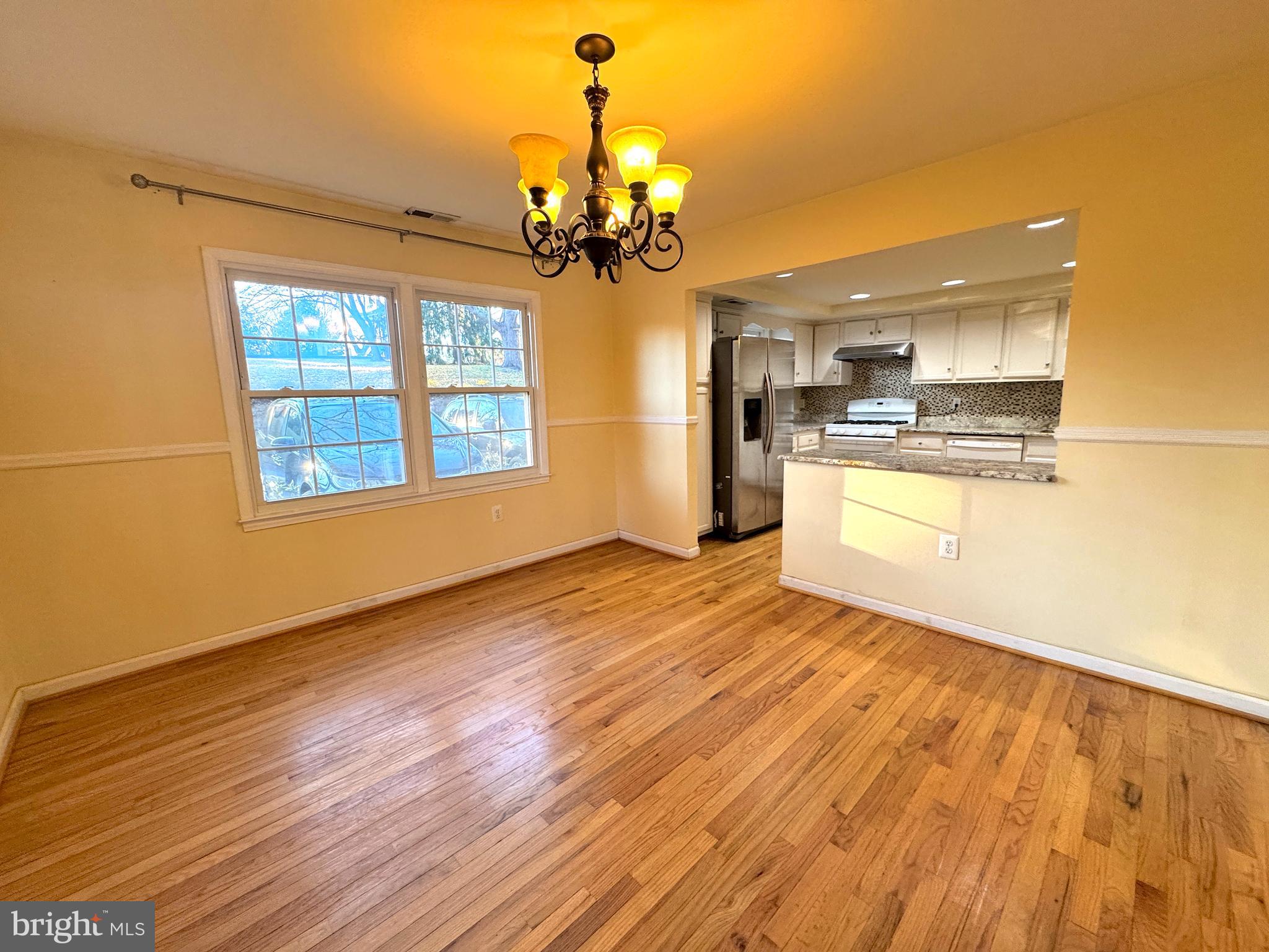 1008 Moorefield Creek Road Southwest Vienna, VA 22180 - Photo 10 of 54