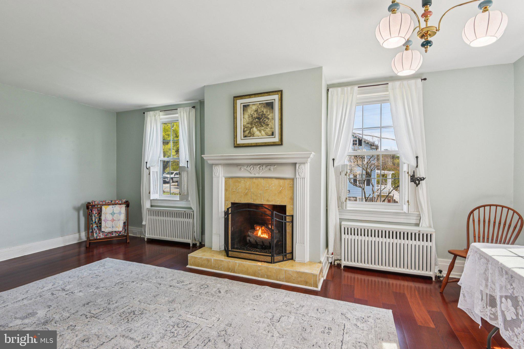 414 High Street New Windsor, MD 21776 - Photo 13 of 51 Livingroom