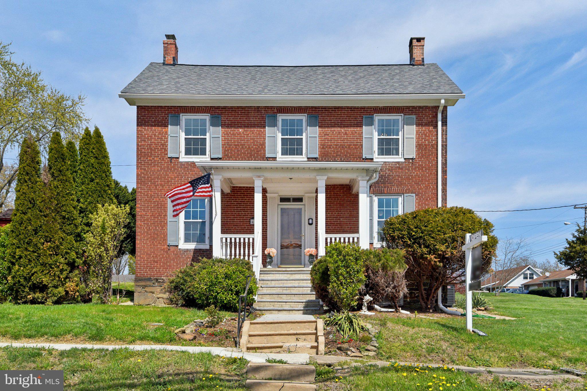 414 High Street New Windsor, MD 21776 - Photo 2 of 51 Front facade of 414 High St.