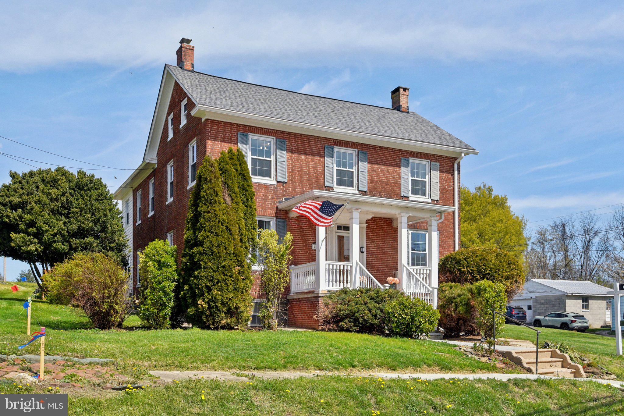414 High Street New Windsor, MD 21776 - Photo 3 of 51 Front Left