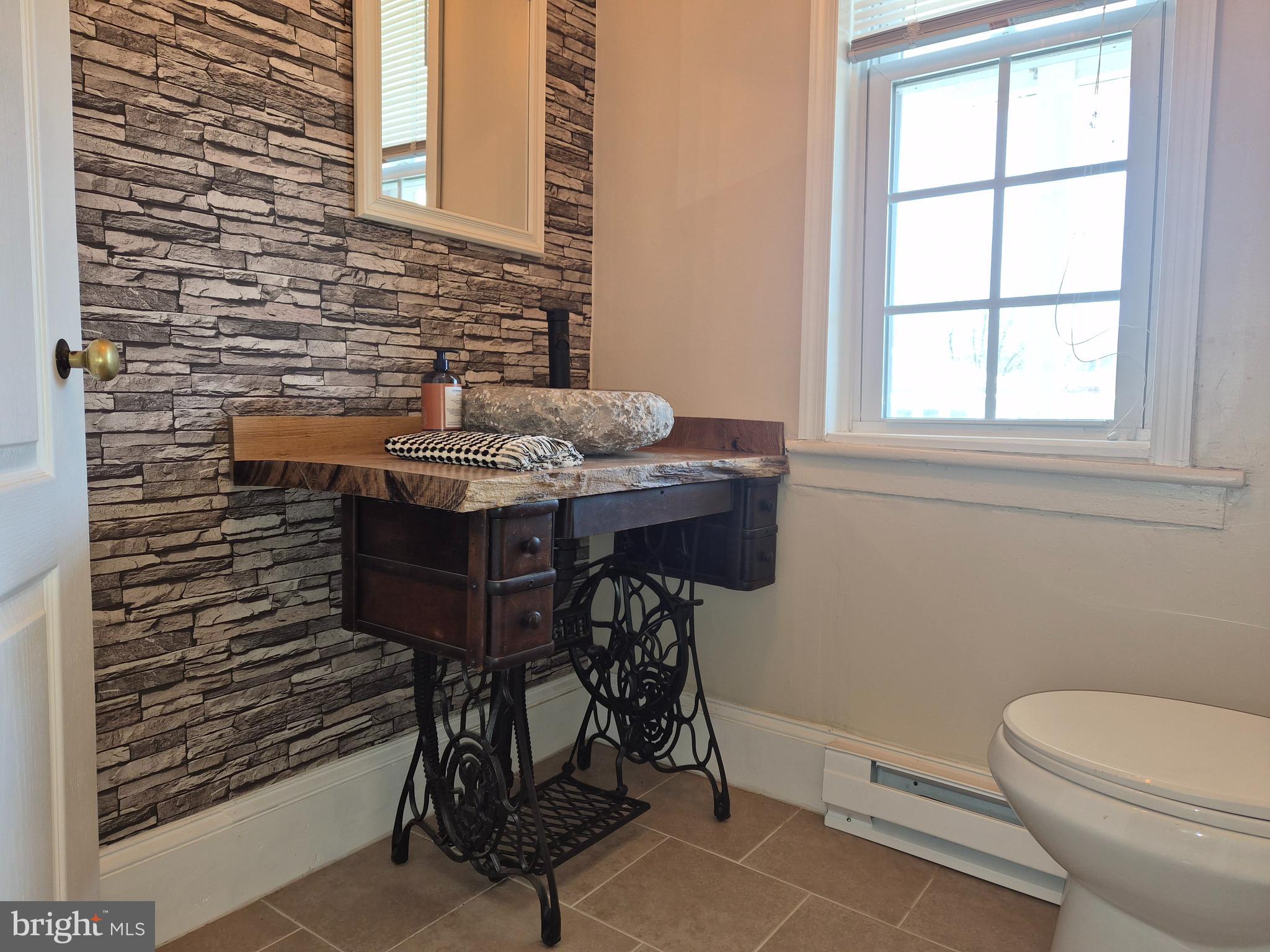 414 High Street New Windsor, MD 21776 - Photo 9 of 51 Powder room