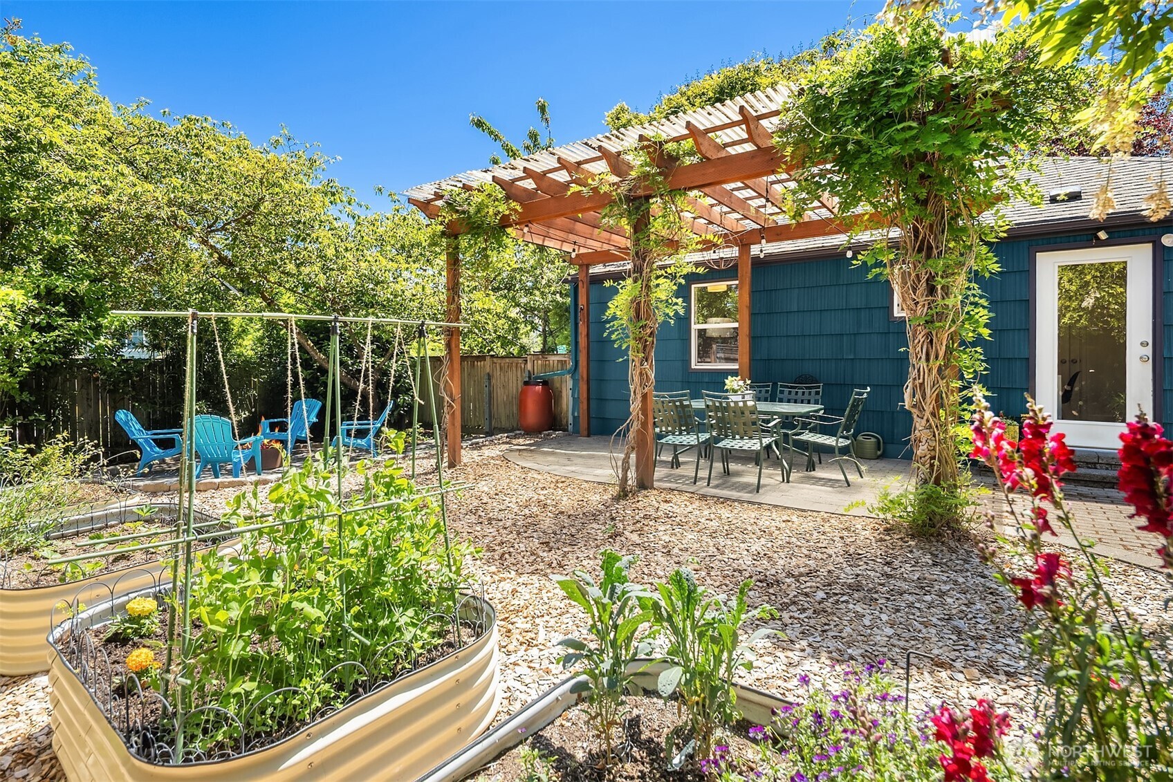 3202 Southwest Raymond Street Seattle, WA 98126 - Photo 3 of 22