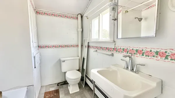 $92,900 | 120 Knox Street, Millinocket, ME 04462