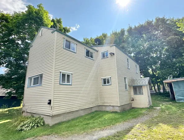 $92,900 | 120 Knox Street, Millinocket, ME 04462