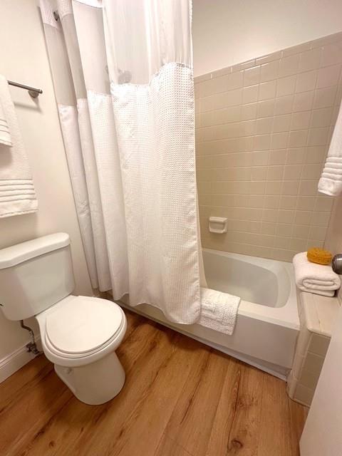 514 Tuxworth Circle Decatur, GA 30033 - Photo 21 of 34 a bathroom with a toilet and a shower
