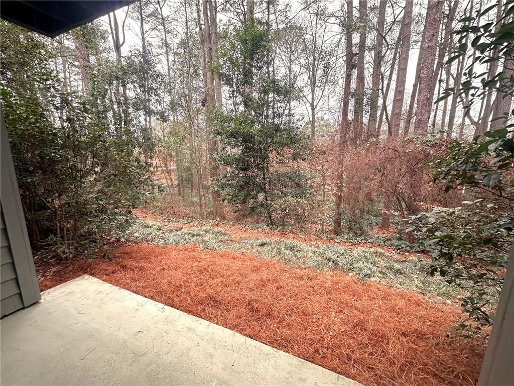 514 Tuxworth Circle Decatur, GA 30033 - Photo 25 of 34 a backyard of a house with lots of green space