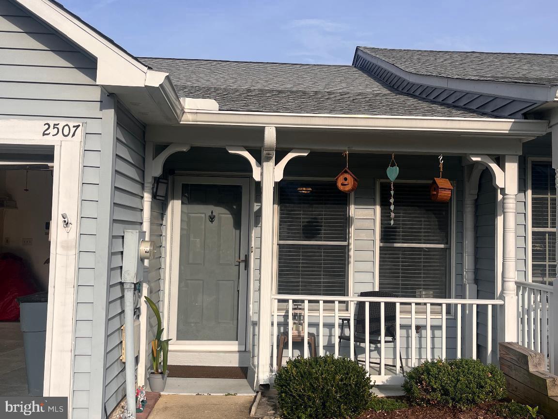 2507 Tudo Court Annapolis, MD 21401 - Photo 5 of 41 Charming blue home with inviting porch.
