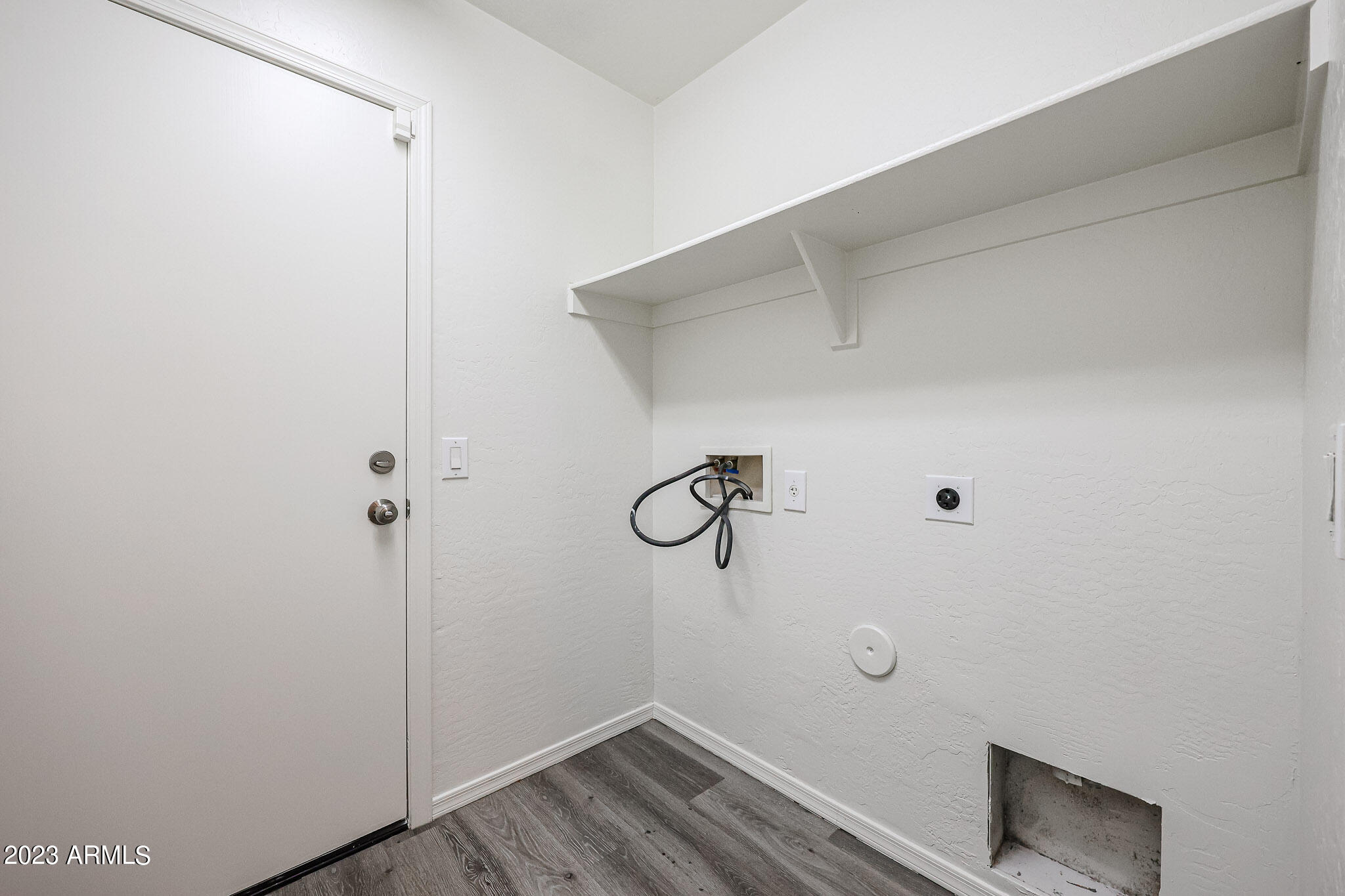 43882 West Cowpath Road Maricopa, AZ 85138 - Photo 27 of 31 Laundry Room