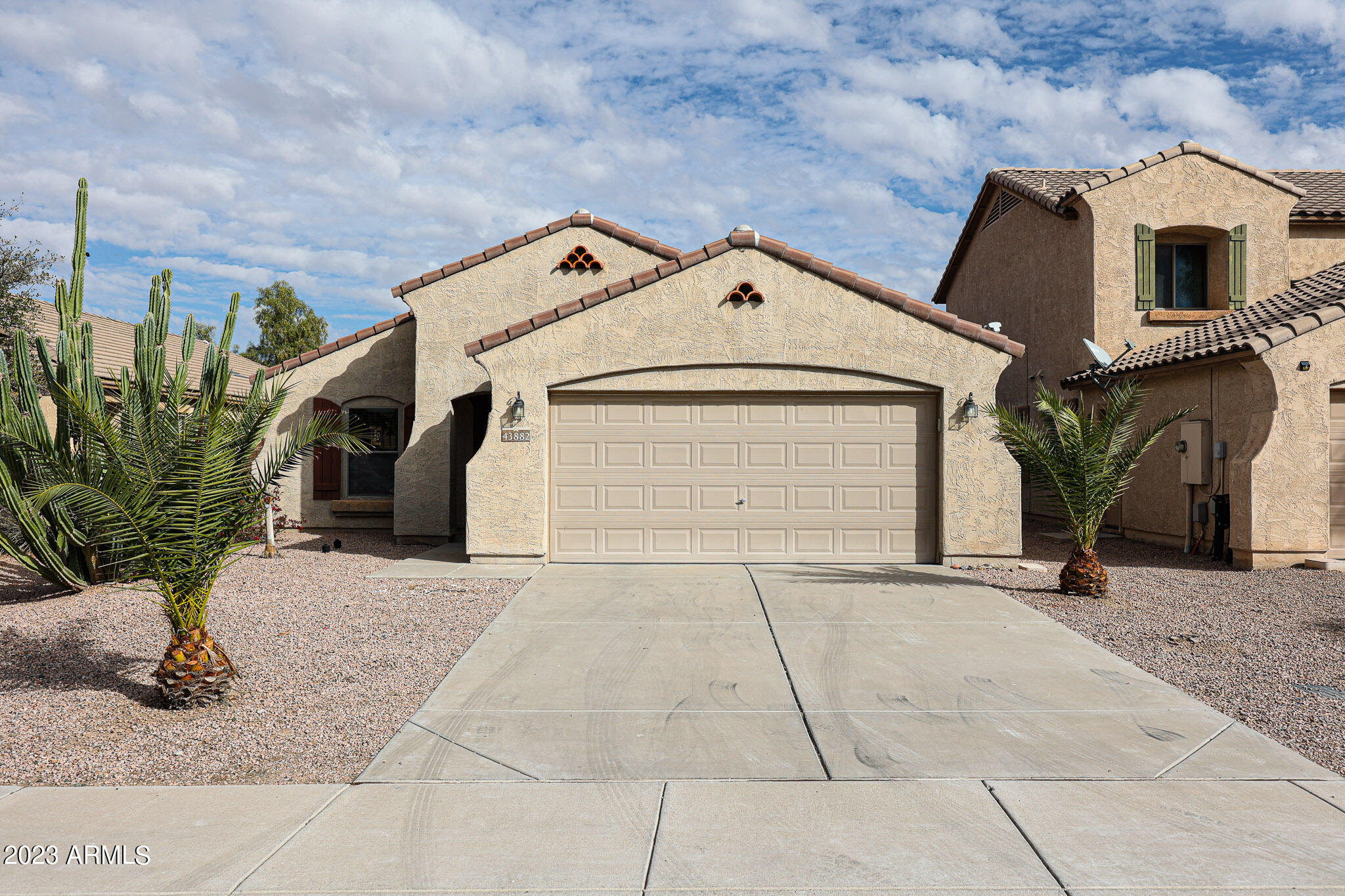 43882 West Cowpath Road Maricopa, AZ 85138 - Photo 3 of 31 Front of Home