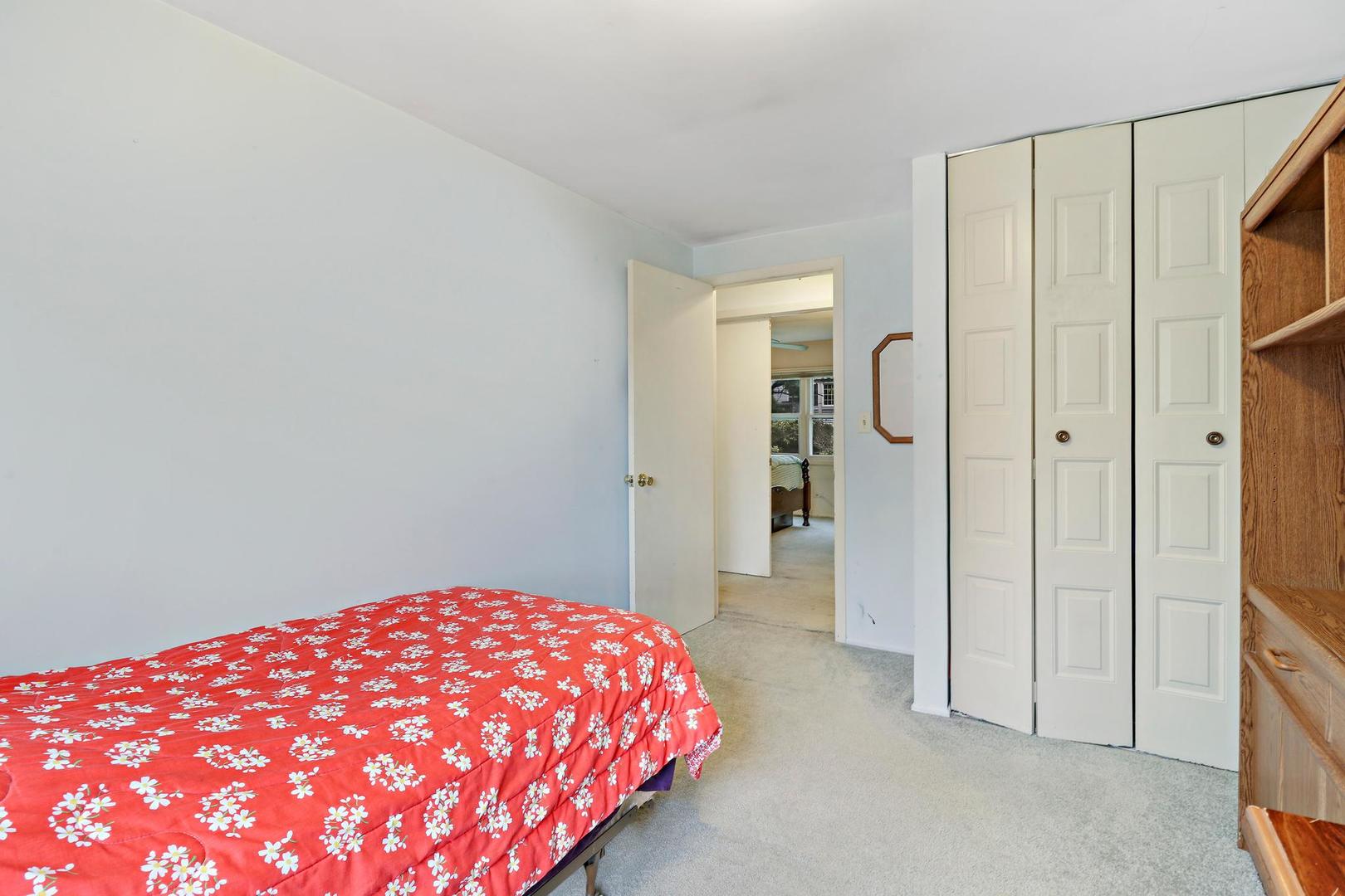 215 Red Bridge Road Lake Zurich, IL 60047 - Photo 13 of 24