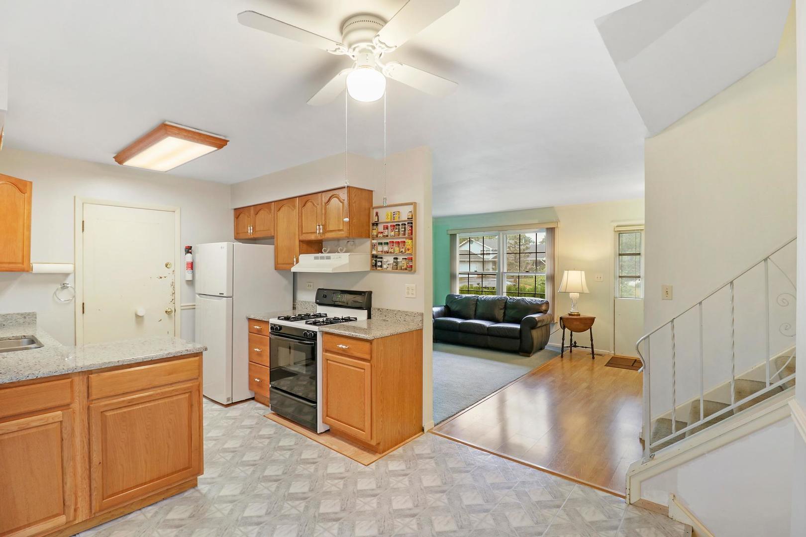 215 Red Bridge Road Lake Zurich, IL 60047 - Photo 5 of 24