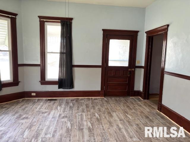 412 Pine Greenfield, IL 62044 - Photo 3 of 26