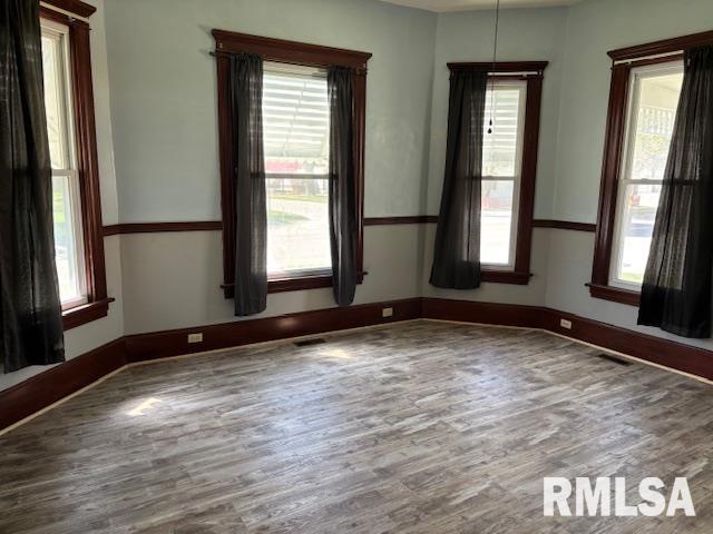 412 Pine Greenfield, IL 62044 - Photo 5 of 26