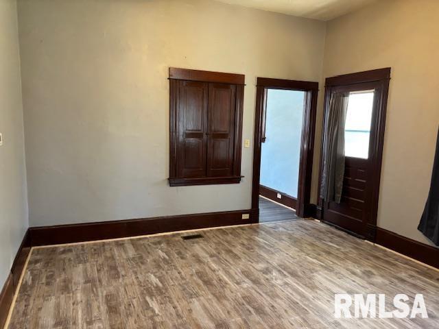 412 Pine Greenfield, IL 62044 - Photo 9 of 26