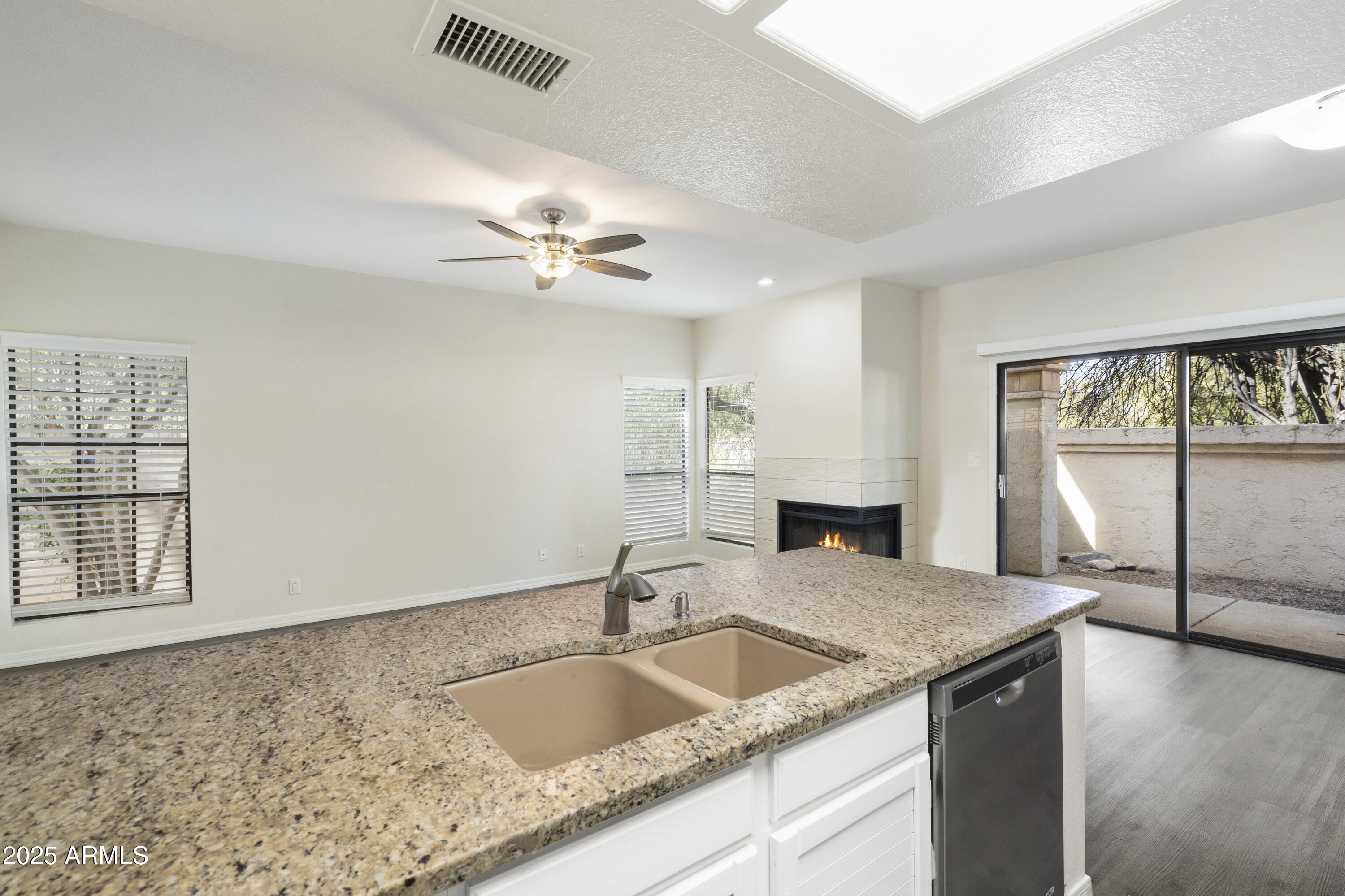 9705 East Mountain View Road, Unit 1050 Scottsdale, AZ 85258 - Photo 11 of 19 11-77518432