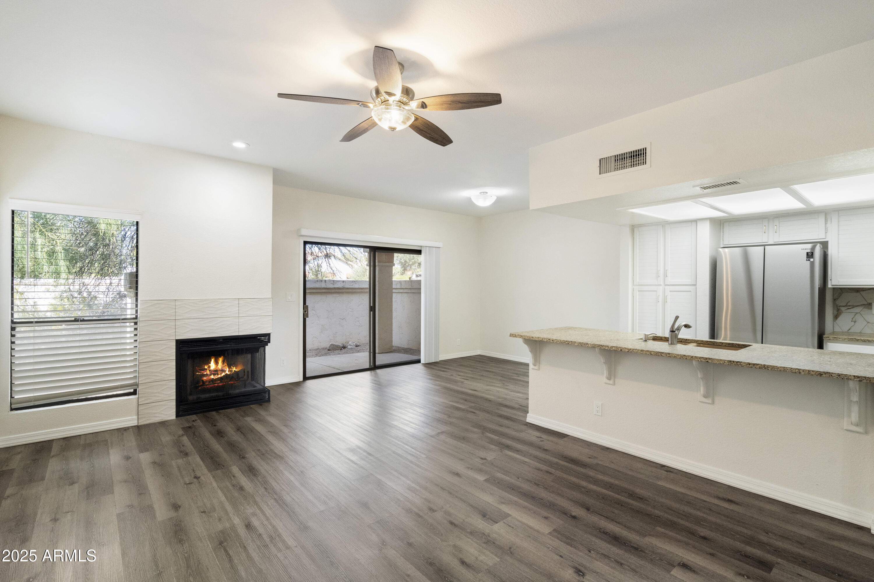 9705 East Mountain View Road, Unit 1050 Scottsdale, AZ 85258 - Photo 4 of 19 04-77518445