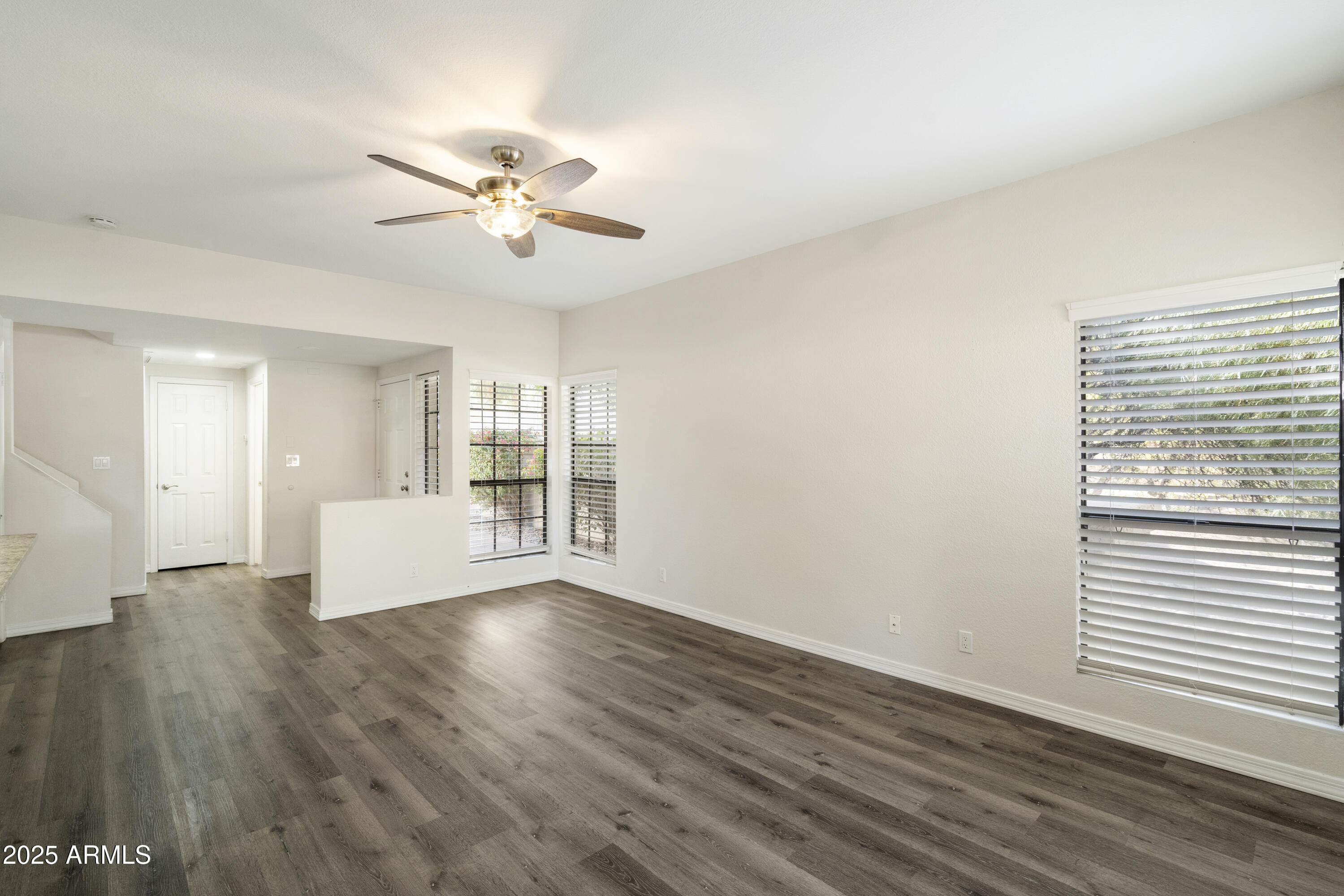 9705 East Mountain View Road, Unit 1050 Scottsdale, AZ 85258 - Photo 5 of 19 05-77518435