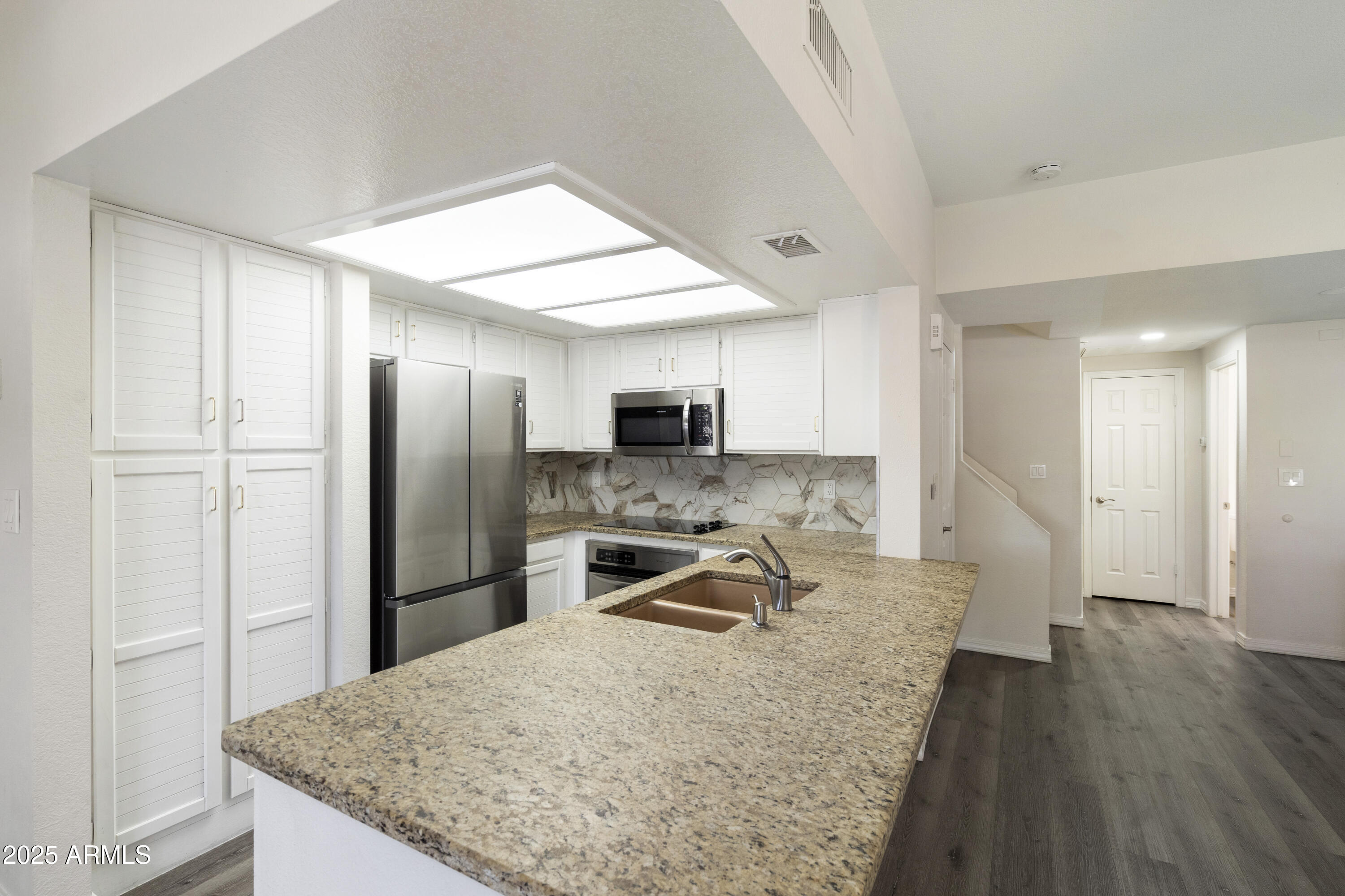 9705 East Mountain View Road, Unit 1050 Scottsdale, AZ 85258 - Photo 8 of 19 08-77518453