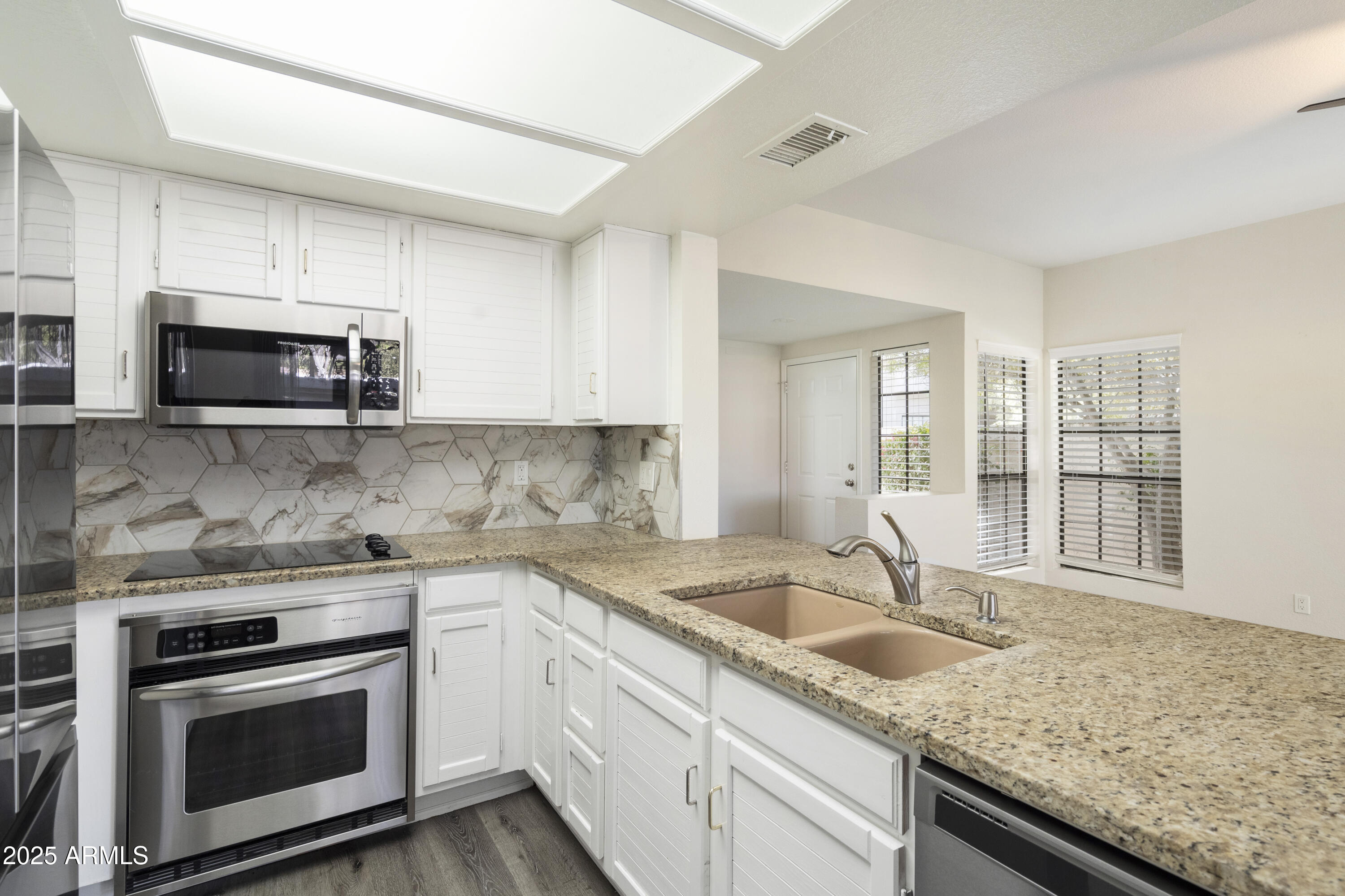 9705 East Mountain View Road, Unit 1050 Scottsdale, AZ 85258 - Photo 10 of 19 10-77518421