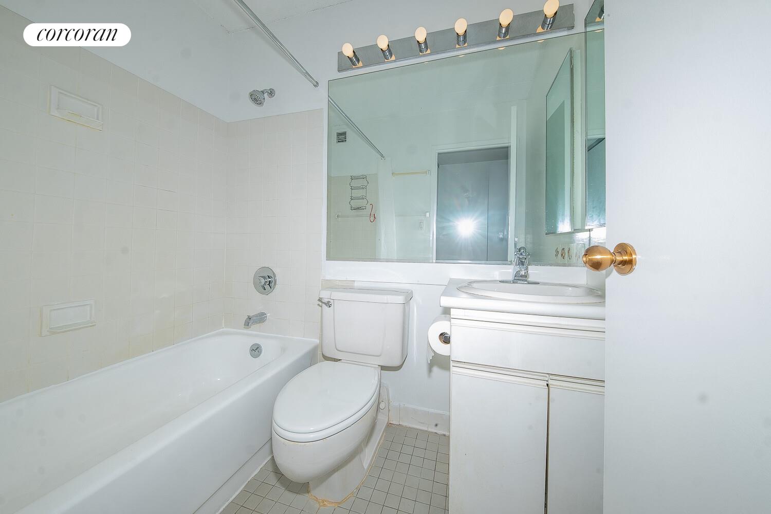 300 West 110th Street, Unit 12C Manhattan, NY 10025 - Photo 17 of 18