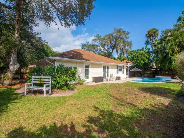 $15,000 | 726 Flamevine Lane, Vero Beach, FL 32963