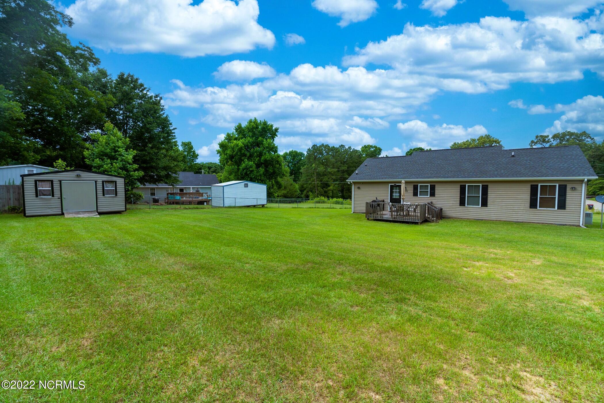 301 Old Cheraw Highway Rockingham, NC 28379 - Photo 15 of 16 back yard