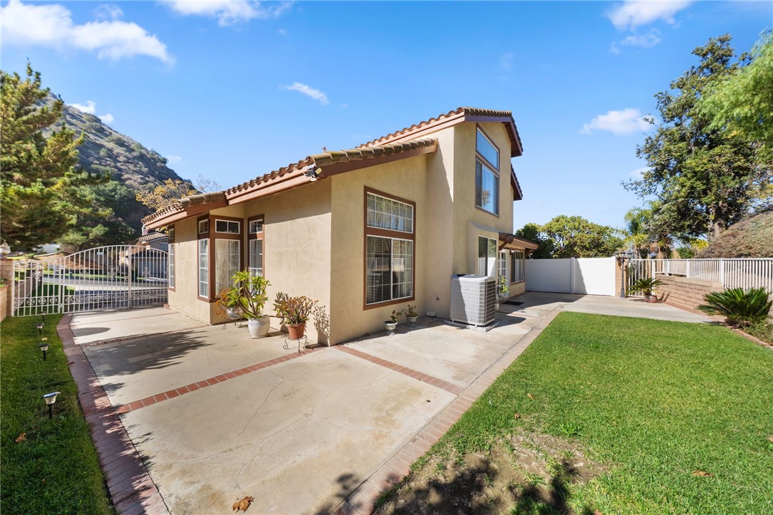 1611 San Almada Road Corona, CA 92882 - Photo 24 of 52