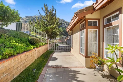 $1,032,500 | 1611 San Almada Road, Corona, CA 92882