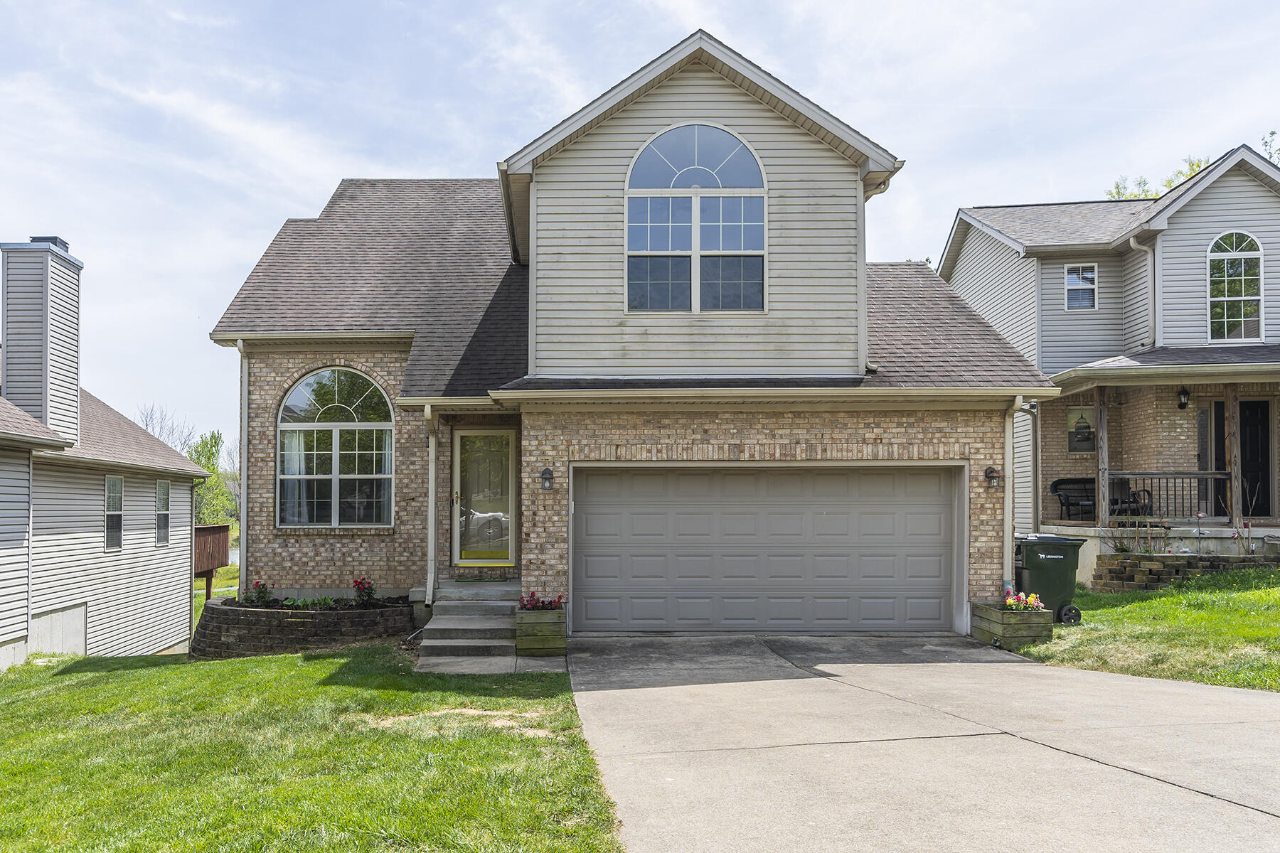3257 Royal Troon Road Lexington, KY 40509 - Photo 2 of 26 3257royaltroon02 copy