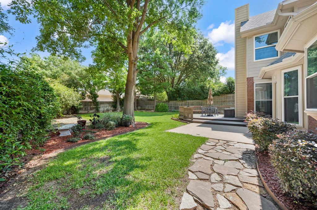 2532 Springhill Drive Grapevine, TX 76051 - Photo 3 of 40