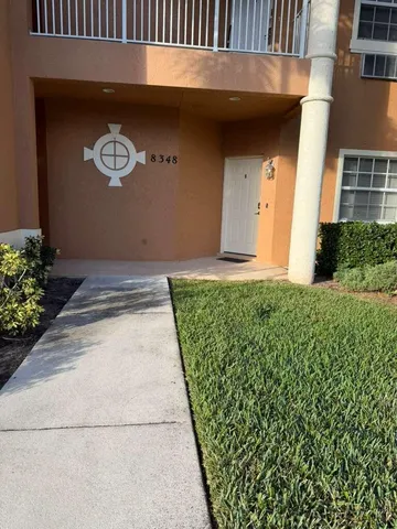 $1,300 | 8348 Mulligan Circle, Unit B, Port St. Lucie, FL 34986