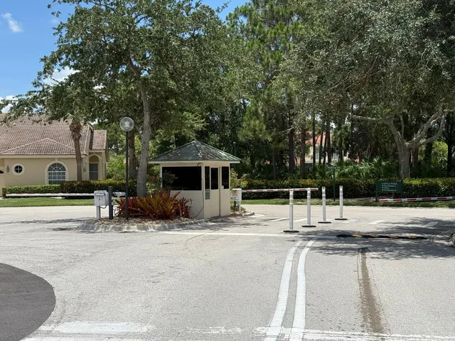 $1,300 | 8348 Mulligan Circle, Unit B, Port St. Lucie, FL 34986