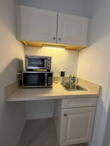 $1,300 | 8348 Mulligan Circle, Unit B, Port St. Lucie, FL 34986