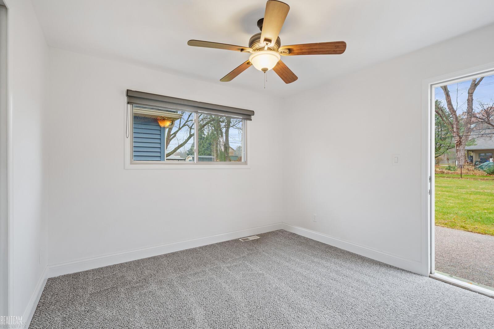 4916 Rioview Drive Clarkston, MI 48346 - Photo 13 of 27