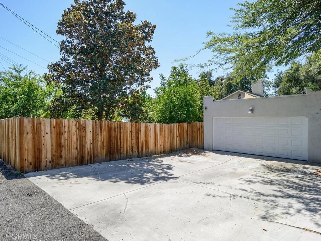 5742 Magnolia Avenue Riverside, CA 92506 - Photo 21 of 25