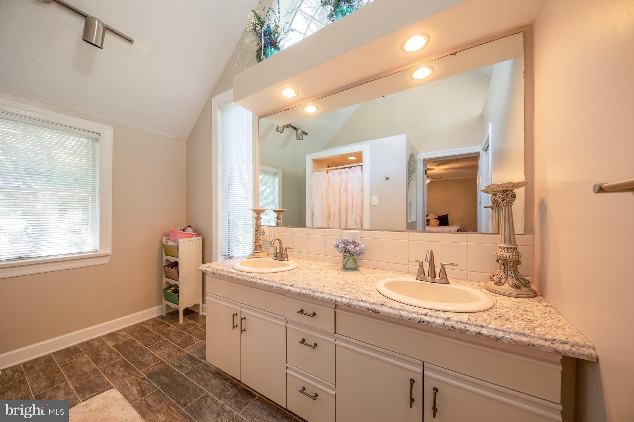 625 Green Valley Road York, PA 17403 - Photo 13 of 36 Gallery Image 13