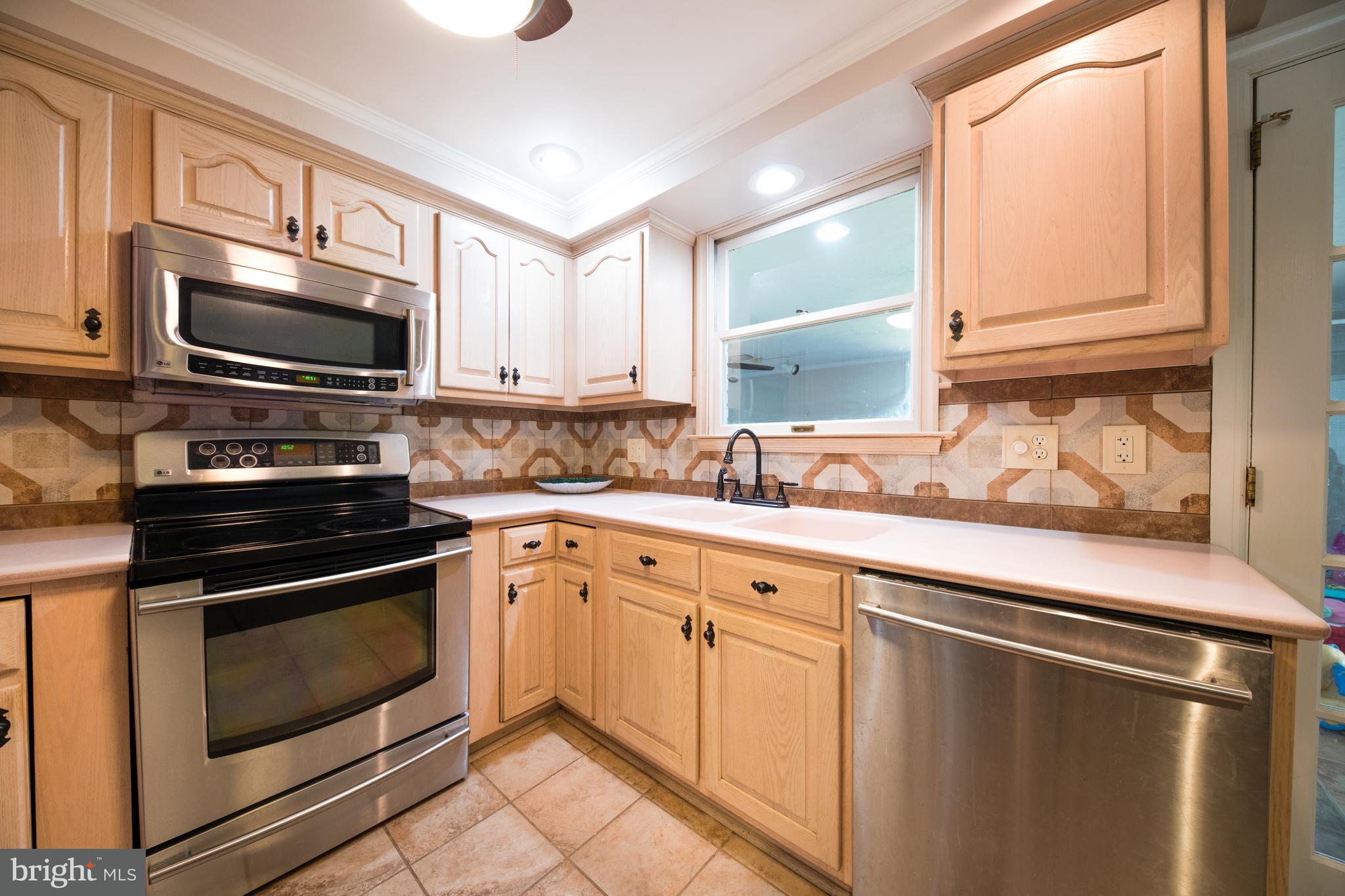 625 Green Valley Road York, PA 17403 - Photo 10 of 36 Gallery Image 10