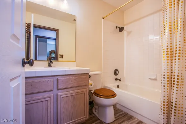 $5,000 | 6420 Break Point Avenue, Las Vegas, NV 89130