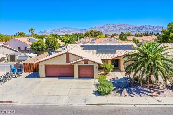 $5,000 | 6420 Break Point Avenue, Las Vegas, NV 89130