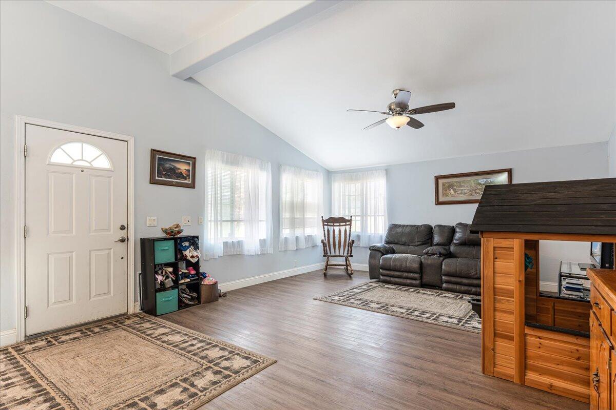 16963 Southwest Bullhead Road Terrebonne, OR 97760 - Photo 8 of 26 LivingRoom