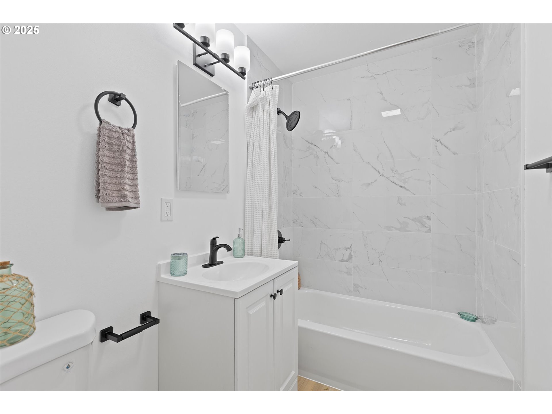 9523 North Allegheny Avenue Portland, OR 97203 - Photo 11 of 27