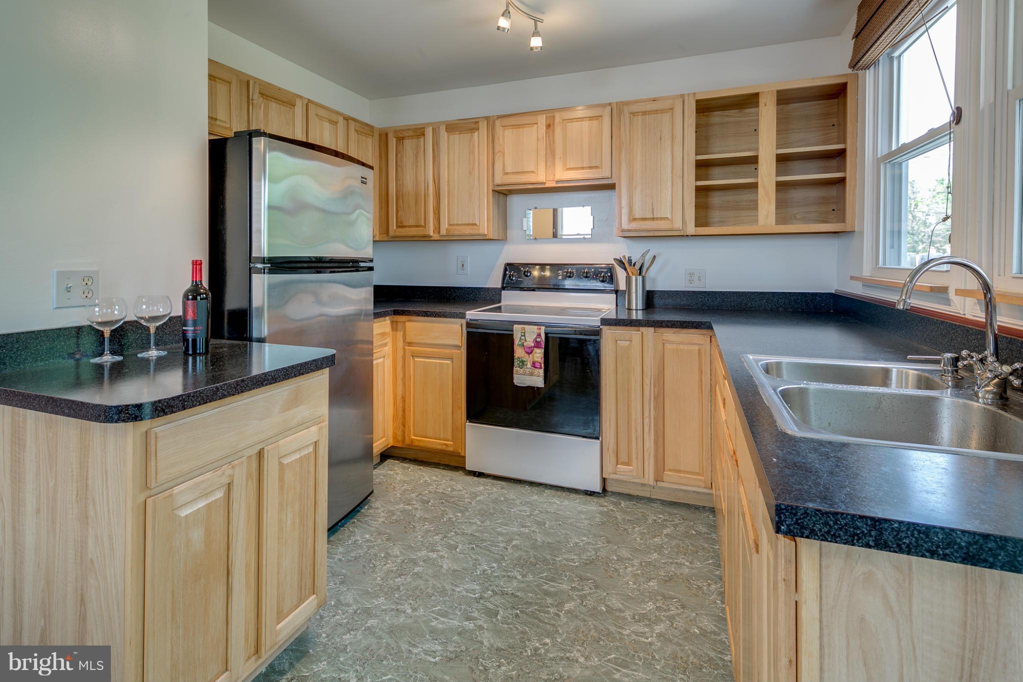 3111 Cornwall Road Baltimore, MD 21222 - Photo 3 of 30 Kitchen
