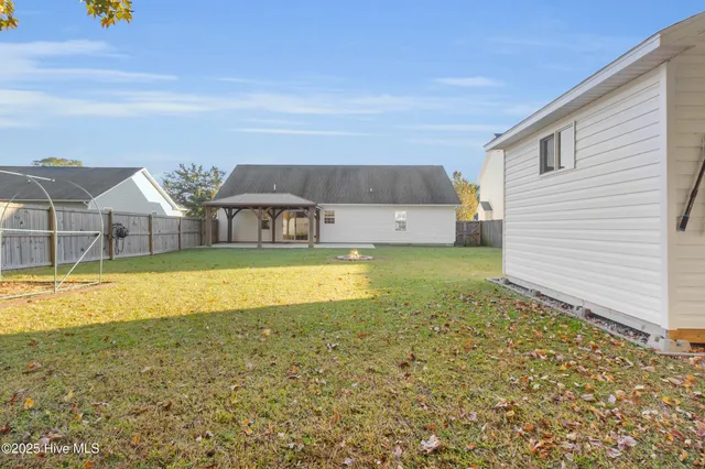 $2,200 | 204 Two Oaks Court, Newport, NC 28570