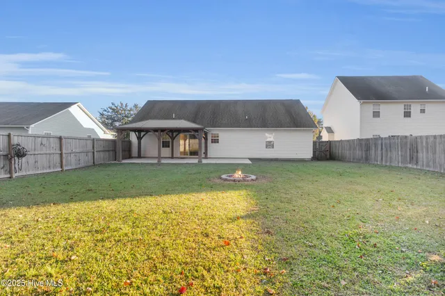 $2,200 | 204 Two Oaks Court, Newport, NC 28570