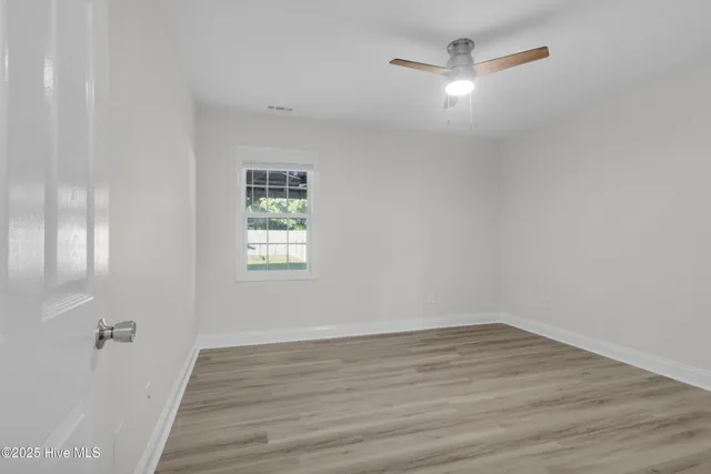 $2,200 | 204 Two Oaks Court, Newport, NC 28570