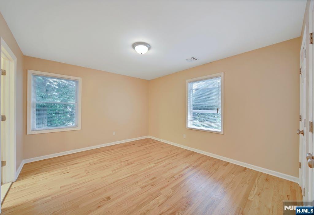 125 Lenox Avenue, Unit 2 Ridgewood, NJ 07450 - Photo 5 of 15 Gallery Image 5